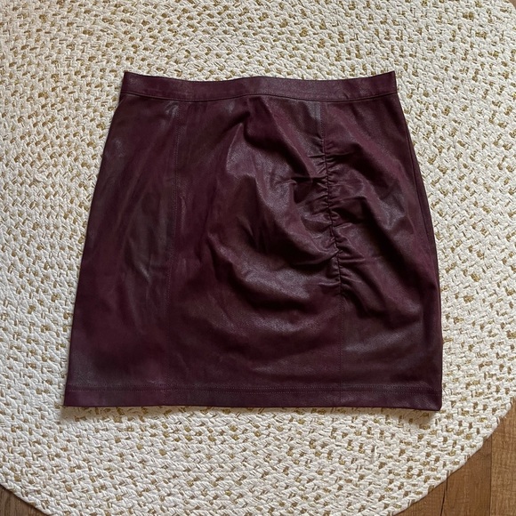 FREE PEOPLE || Rumi Ruched mini skirt - Picture 3 of 5